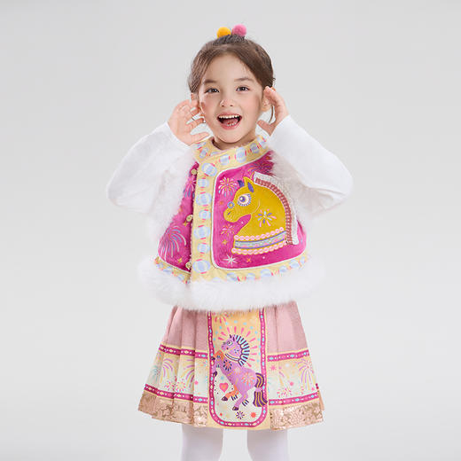 【云优选】年衣童装中式马褂套装冬季新款女童演出服棉服盛世跃马中式马褂套装 商品图3