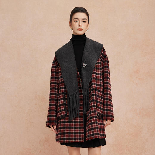 QH916斯尔丽25新款轻薄双面格子宽松流苏大翻领时尚大衣 商品图2