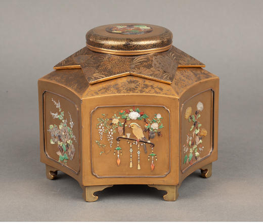 独角鹿西洋古董 1880年代日本明治时期出品富贵花鸟主题芝山镶嵌装饰卷草叶纹金漆莳绘茶叶罐 商品图1