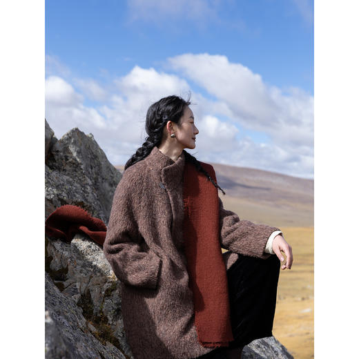 牧衣游原创 进口羊驼毛混纺羊羔毛外套蓬松保暖古朴毛呢外套 雨桐 商品图2