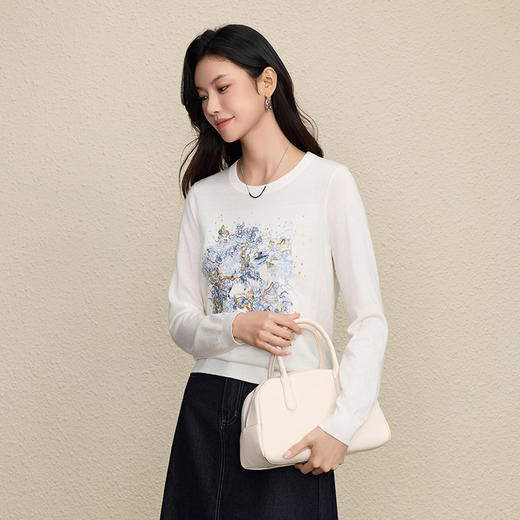 「自」全新升级【铂金会员349/天猫469/差价120】(44330)洛诗琳重工万针刺绣羊毛衫2025秋冬彩绘珠片设计感套头毛衣 商品图1