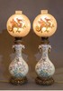 独角鹿西洋古董 1870年代法国出品东方风格铜鎏金精雕底座嵌龙纹珐琅彩绘水晶灯罩装饰「喜上梅梢」主题冰裂纹瓷瓶台灯一对 商品缩略图1
