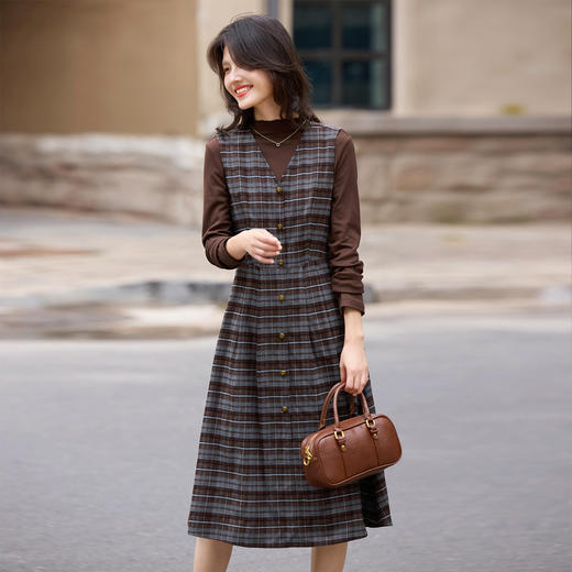 【10/23新品】熙世界老钱风穿搭毛呢背心裙套装女秋冬款针织打底衫连衣裙两件套 商品图4