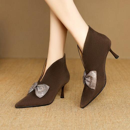 【预售5天】真皮V口蝴蝶结小短靴细高跟秋冬复古气质高级感及踝靴棕色单靴DB&M6626 商品图0