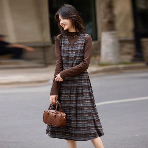 【10/23新品】熙世界老钱风穿搭毛呢背心裙套装女秋冬款针织打底衫连衣裙两件套 商品图2