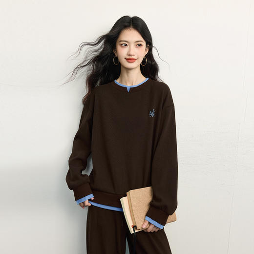 【10/23新品】熙世界琥珀流光风棕色针织卫衣休闲阔腿裤两件套装女2025秋冬新款 商品图4