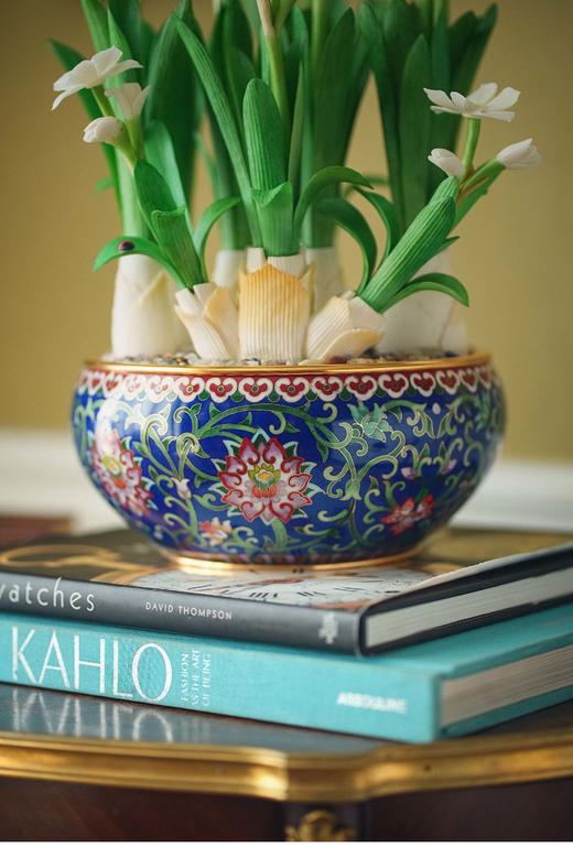 【已售】独角鹿西洋古董 20世纪中国创汇时期出品宝相花纹景泰蓝盆装饰「素洁水仙」珍宝像生盆景 商品图3