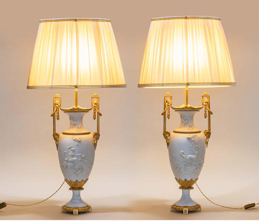 独角鹿西洋古董 19世纪末法国出品铜鎏金精雕装饰古典女神与天使主题素胎瓷花瓶台灯一对 商品图2