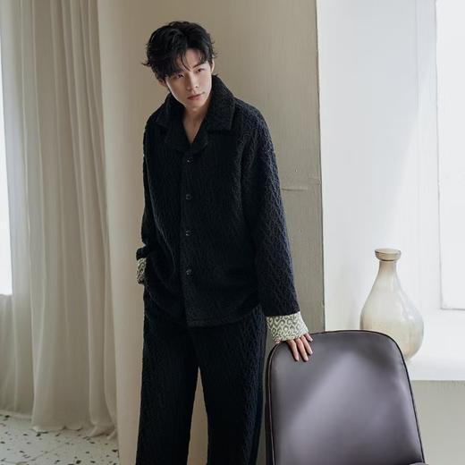 【暖绒】2025冬季情侣珊瑚绒加绒加厚时尚高级法兰绒家居服套装 商品图3