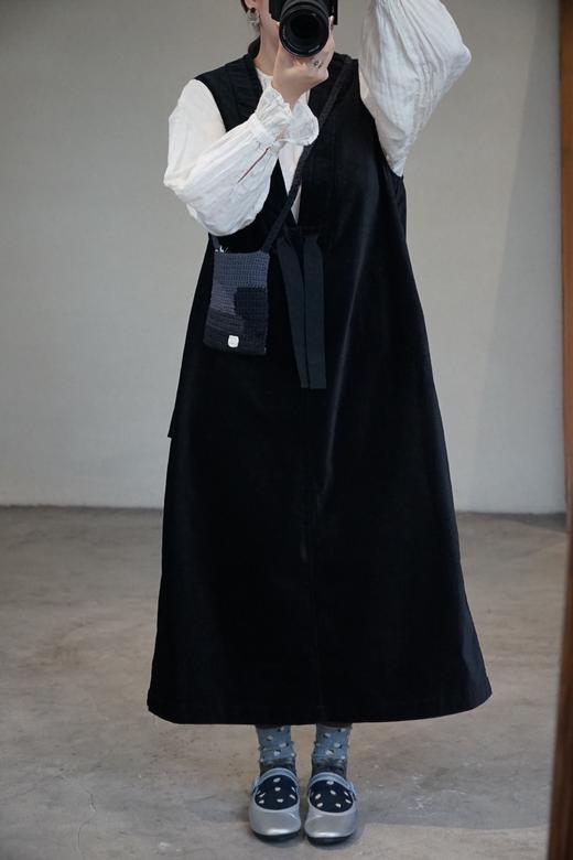 SUSURI 天鹅绒v领无袖连衣裙 商品图6