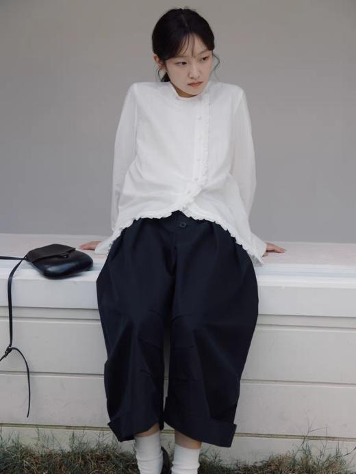 步履不停/5C11281C/立体花边不规则斜襟暗纹提花肌理衬衫 商品图5