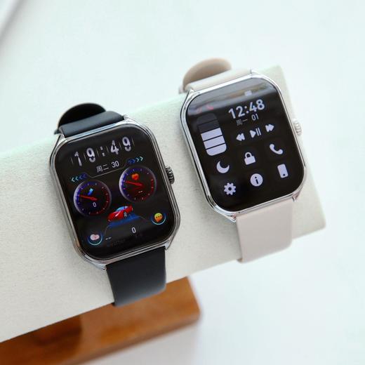 疯抢中！！【春节不打烊】【下单即送两条表带】【中国500强 创维Watch 5 Pro智能手表】超薄表盘 佩戴舒适 Ai问答/地图导航/运动/健康监测等多功能 礼盒包装 商品图1