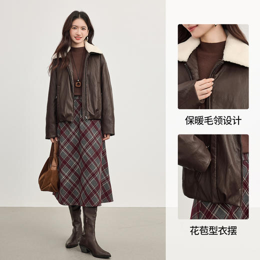 【年货节】熙世界酷飒风PU皮衣羽绒服女短款冬季新款复古毛领花苞外套白鸭绒 商品图1