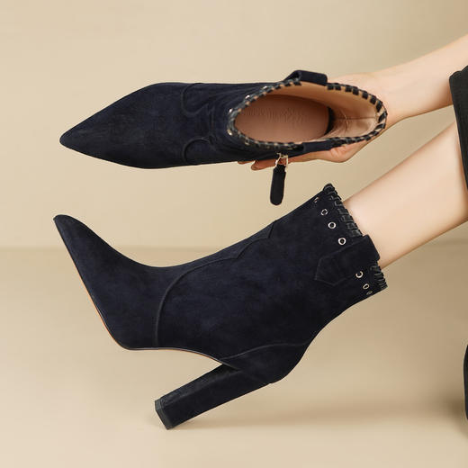 OLD M1225-1羊反绒软皮气质尖头高跟时装靴侧拉链显瘦粗跟短靴 商品图0