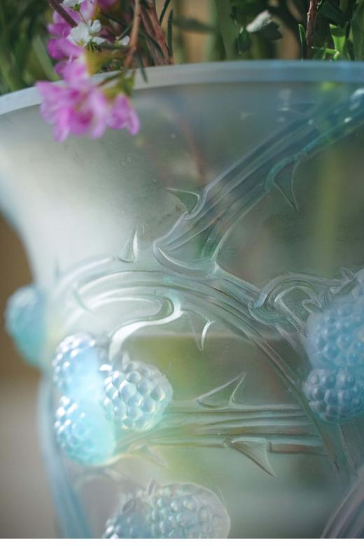 独角鹿西洋古董 1930年法国水晶工坊莱俪LALIQUE设计出品「MURES 黑莓」主题蓝色欧泊水晶花瓶 商品图3