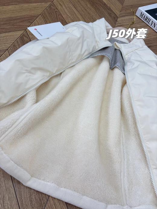 D102028轻暖石墨烯系列羽绒服！女士夹克式白鸭绒+石墨烯锁温羽绒服 商品图8