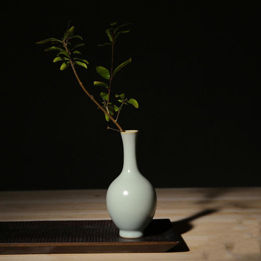 问鼎汝瓷/鼎峰系列/月白/老款精工/玉净瓶（收藏款） 商品图1