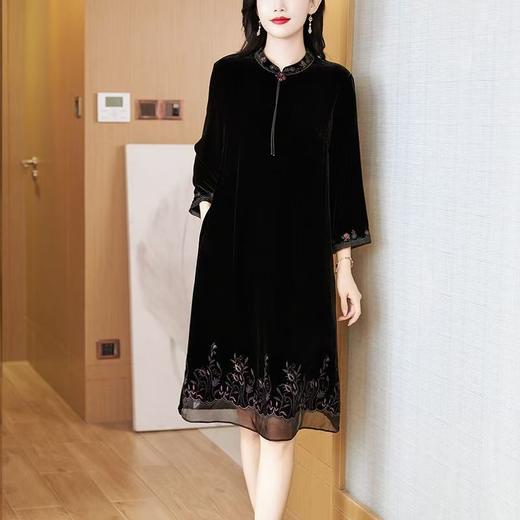 黑色金丝绒连衣裙新中式七分袖刺绣礼服复古气质2025秋改良旗袍 商品图0