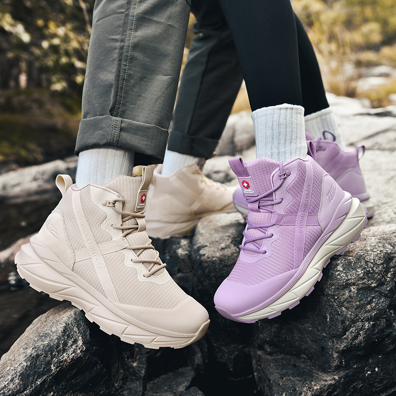 【159秒杀！中高帮！带防伪注册卡】瑞士军工SWISS MILITARY时尚情侣户外徒步登山运动鞋靴 SM8315