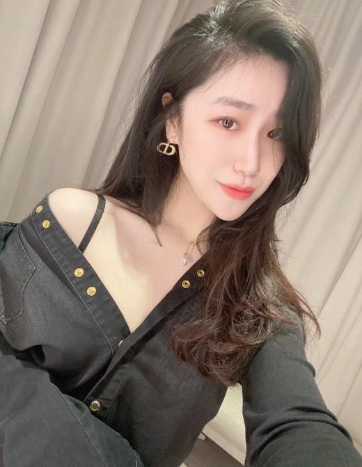 迪奥 珍珠CD耳夹/耳拍 每一期必出的经典珍珠款，没有耳洞的宝宝们必入经典款（ZS*XJ） 商品图6