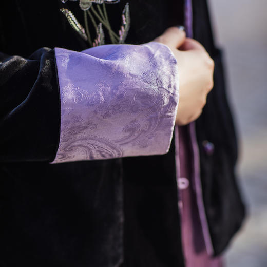 【林栖设计小店】真丝丝绒绵羊毛棉衣2025秋冬新款珠片绣花国风优雅外套女1954192 商品图3