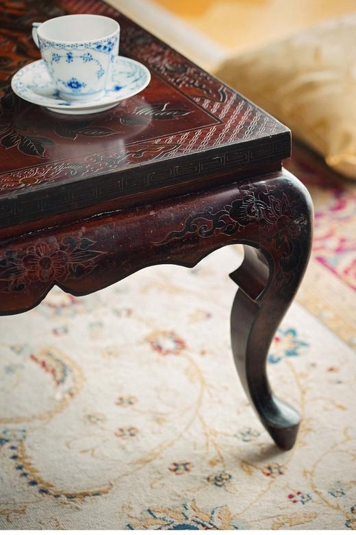 【已售】独角鹿西洋古董 20世纪中国出品锦上添花主题款彩雕漆硬木桌几 商品图4