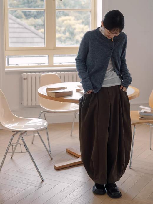 步履不停/5C43165C/结构多褶灯笼裤 商品图4