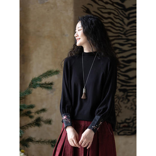 牧衣游原创棉混纺手工刺绣T恤女冬柔软亲肤简约百搭宽松上衣 檐铃 商品图2