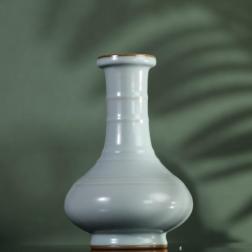 问鼎汝瓷/鼎峰系列/天青辛丑/精工款/涟猗瓶 商品图0