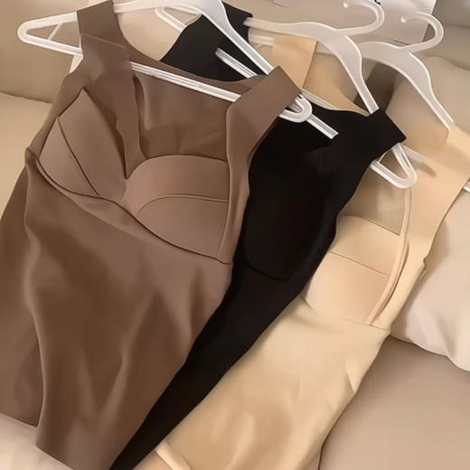 【德绒保暖免穿bra背心】贴合无感，好穿到想爆粗 实名夸爆 一件=内衣十背心十打底十搭配神器，无痕塑形，完全不会觉得勒 商品图0