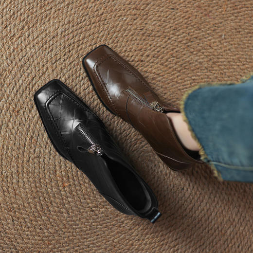 【预售5天】美拉德真皮方头复古气质短靴秋冬新款粗中跟显瘦女英伦风靴子HP&A2616-3 商品图4