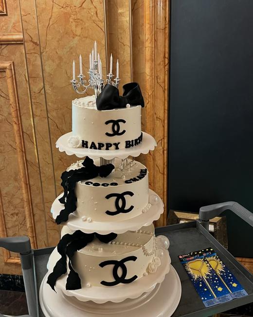 【女士款】多层架子蛋糕【仅产品展示，下单请联系客服】建议提前2-3天咨询下单 商品图0