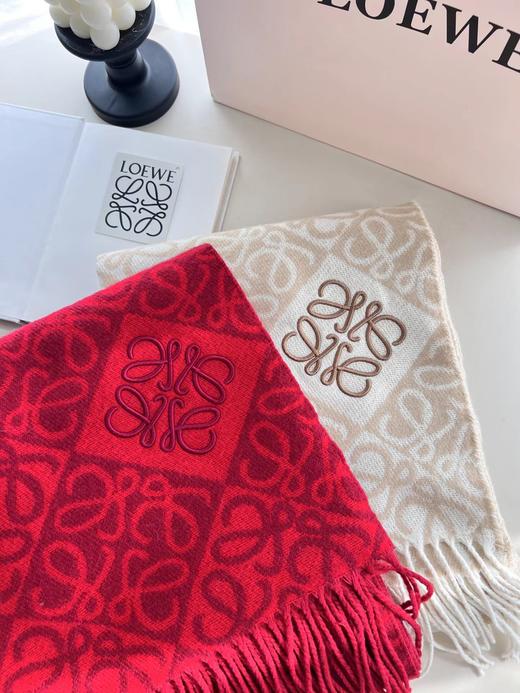 D102059满印LOGO风格设计细腻柔软中性款围巾 商品图14