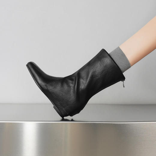 【预售5天】英伦风真皮靴子女爆款中筒靴内增高跟女靴裤管靴机车骑士瘦瘦靴MX&mx35095 商品图1