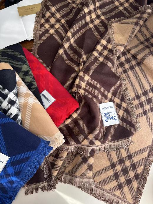 D102058低调的奢侈感！巨好搭配格纹羊毛围巾 商品图2