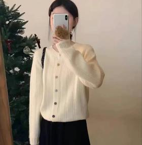 老米优品🎈3天左右发！《浣熊绒彩色扣子针织开衫》百搭毛绒感毛衣开衫，温柔色系减龄韩系~