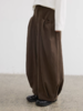 步履不停/5C43165C/结构多褶灯笼裤 商品缩略图0