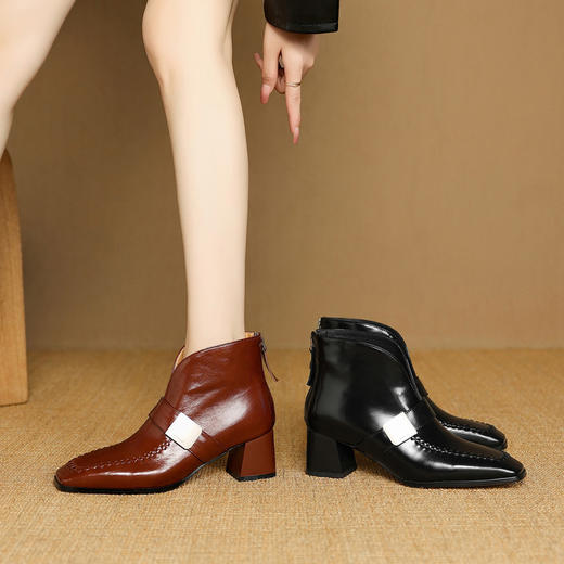 【预售5天】法式及踝靴欧美方头V口短靴，粗跟金属扣加绒时装靴NJMK&K1803 商品图1