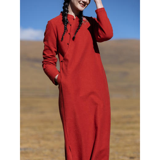 牧衣游原创 手工刺绣纯棉连衣裙女冬新款宽松复古新中式长裙 花束 商品图1