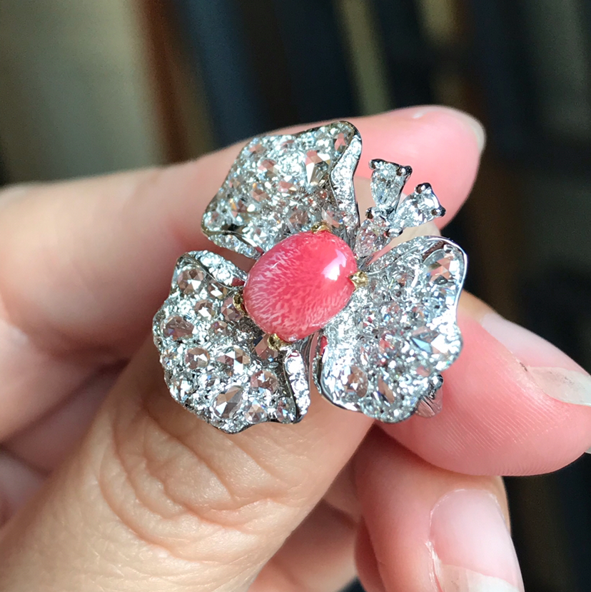 火烈鸟粉色海螺珠戒指〔1.95ct〕