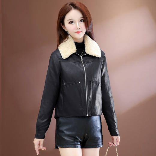 QYM 25DS837-Y时尚PU皮羽绒服毛领休闲羽绒服气质外套 商品图1