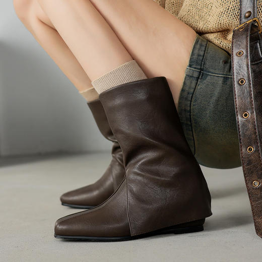 【预售5天】英伦风真皮靴子女爆款中筒靴内增高跟女靴裤管靴机车骑士瘦瘦靴MX&mx35095 商品图0