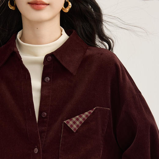 【10/23新品】熙世界港风复古纯棉灯芯绒衬衫外套女秋冬新款撞色格纹酒红色衬衣 商品图4