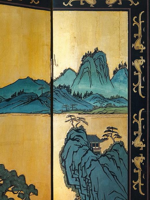 【已售】独角鹿西洋古董 20世纪中国出品传统山水亭台主题金地款彩雕漆双面四曲屏风 商品图4