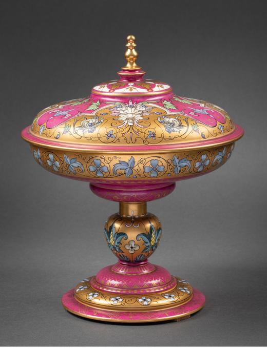 独角鹿西洋古董 1851-1861年代法国御窑塞弗尔出品新文艺复兴风格手绘描金怪面卷叶主题Coupe Henri II器形带盖樽 商品图0