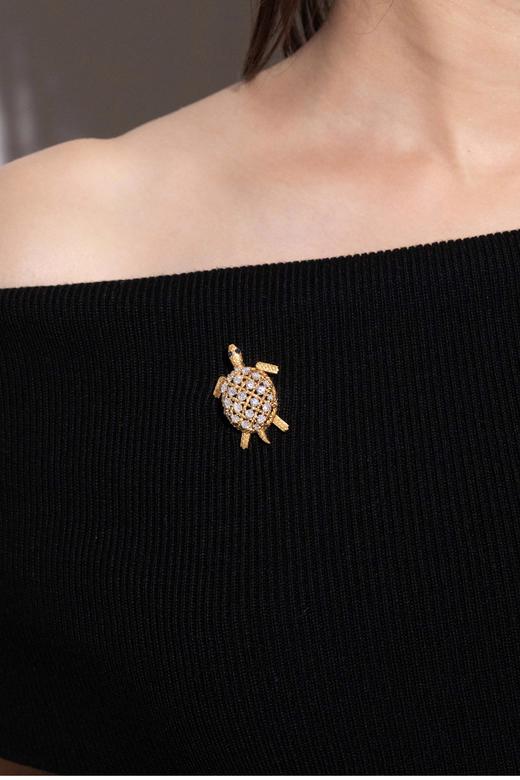 独角鹿西洋古董 1960年代法国珠宝品牌出品18K黄金镶嵌钻石及蓝宝石乌龟造型胸针 带原盒 商品图0