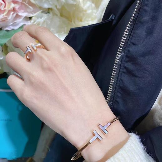 蒂芙尼 双t贝母手镯 松弛感很强的配色（ZS*XK） 商品图1