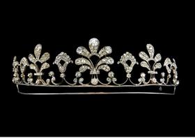 独角鹿西洋古董 1880年代比利时出品自然花卉造型黄金底纯银镶嵌钻石冠冕