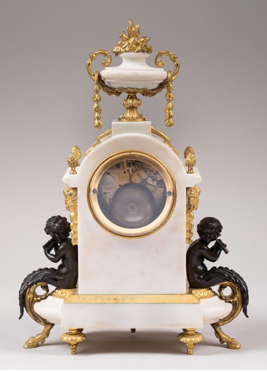 独角鹿西洋古董 19世纪末法国出品路易十六风格小天使主题青铜雕像装饰铜鎏金精雕嵌白色大理石座钟烛台三件套 商品图3