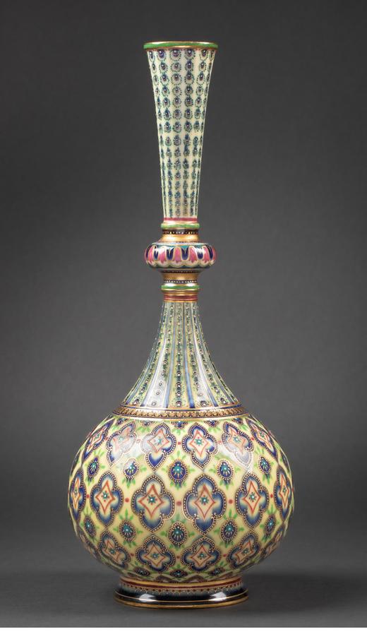 独角鹿西洋古董 1885-1887年代法国御窑出品Carrier-Belleuse设计波斯风格手绘描金Bouteille Persane器形瓷瓶一对 商品图2